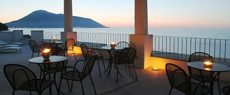 ****  Hotel Cutimare - Aeolian Charme Acquacalda Italia