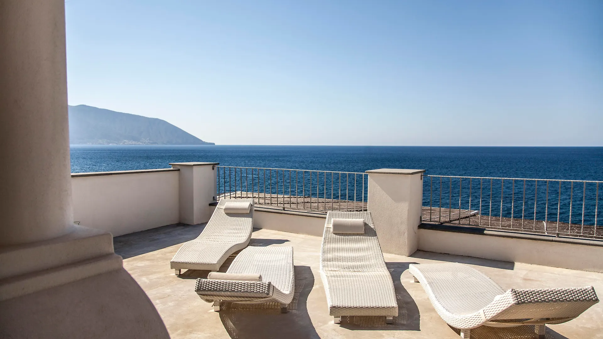 Hotel Cutimare - Aeolian Charme Acquacalda