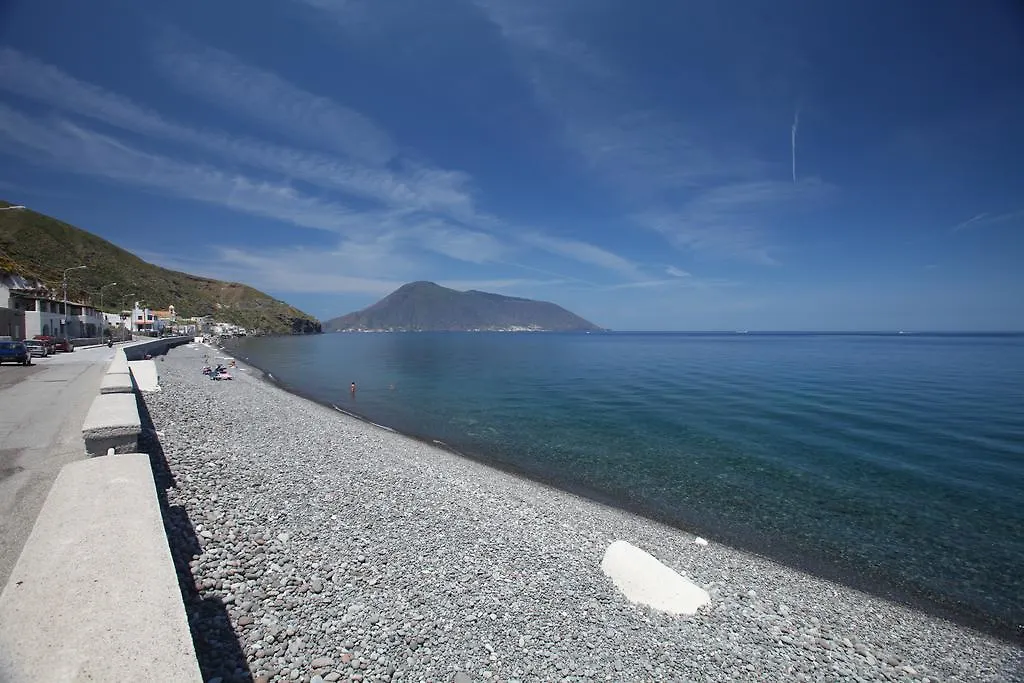 ****  Hotel Cutimare - Aeolian Charme Acquacalda Italia