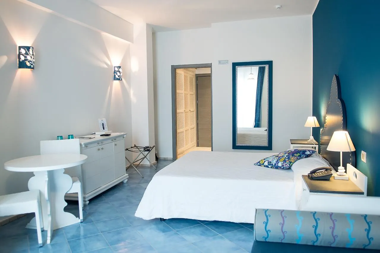 Hotel Cutimare - Aeolian Charme Acquacalda 4*,  Italia
