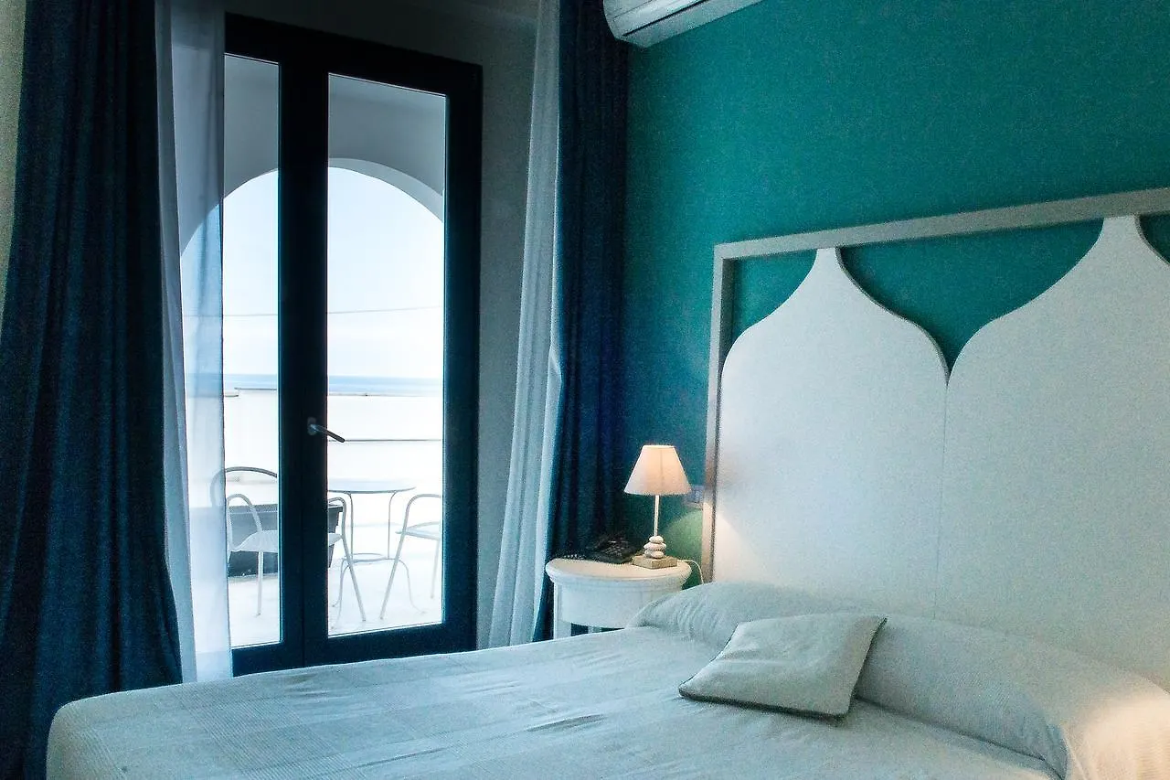 Hotel Cutimare - Aeolian Charme Acquacalda