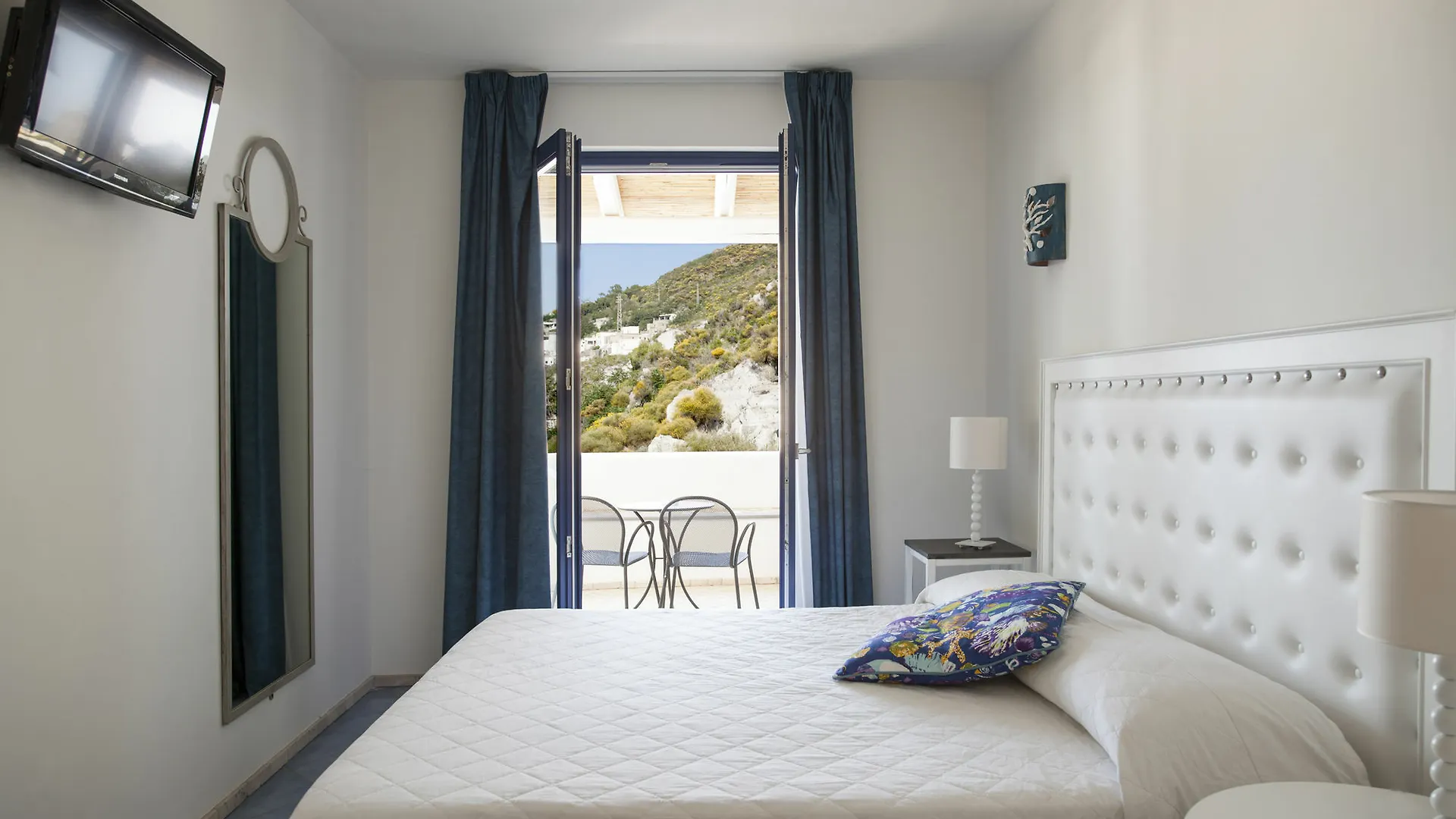 ****  Hotel Cutimare - Aeolian Charme Acquacalda Italia